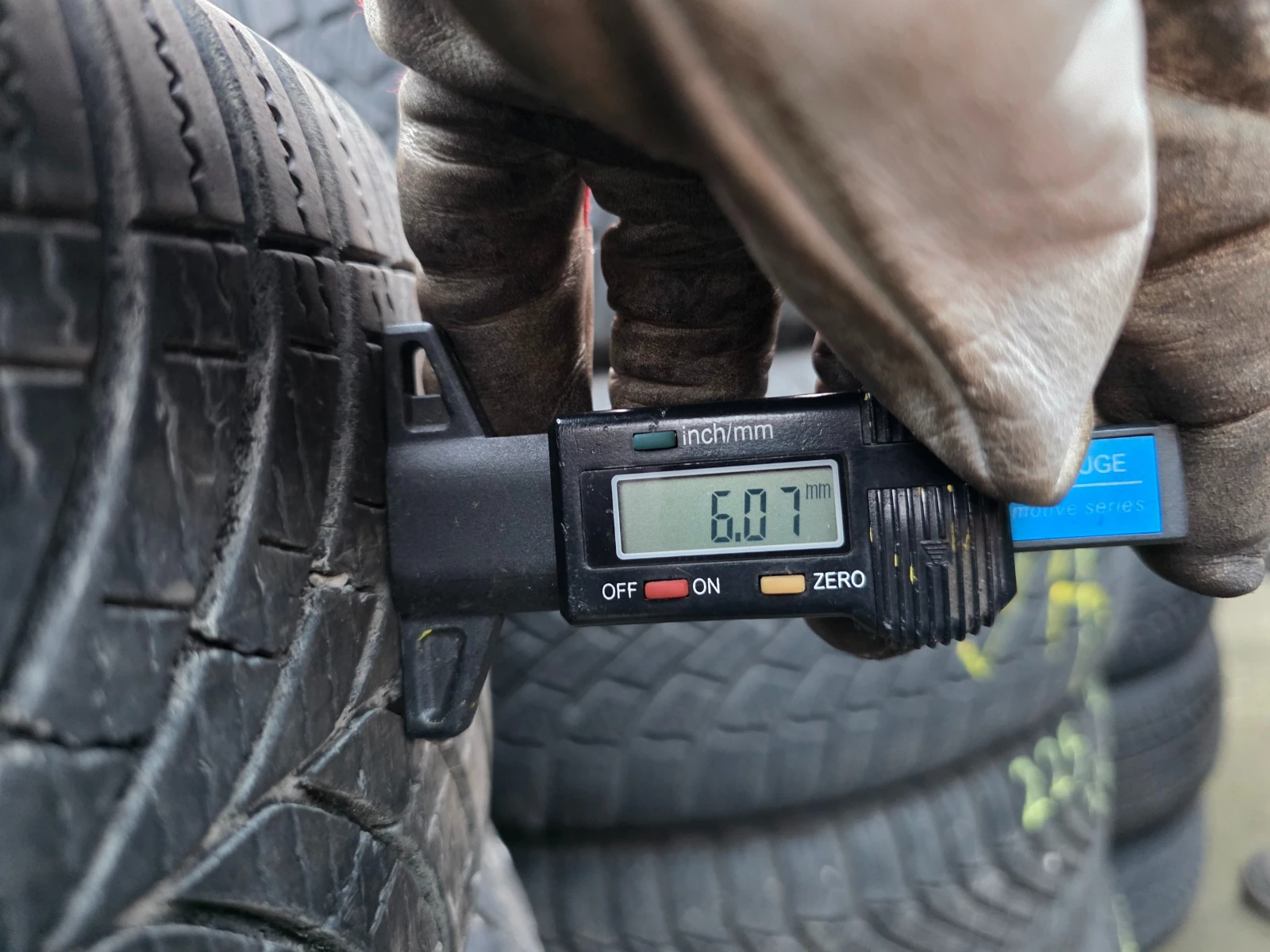 Гуми Всесезонни 215/60R17, снимка 6 - Гуми и джанти - 54734773