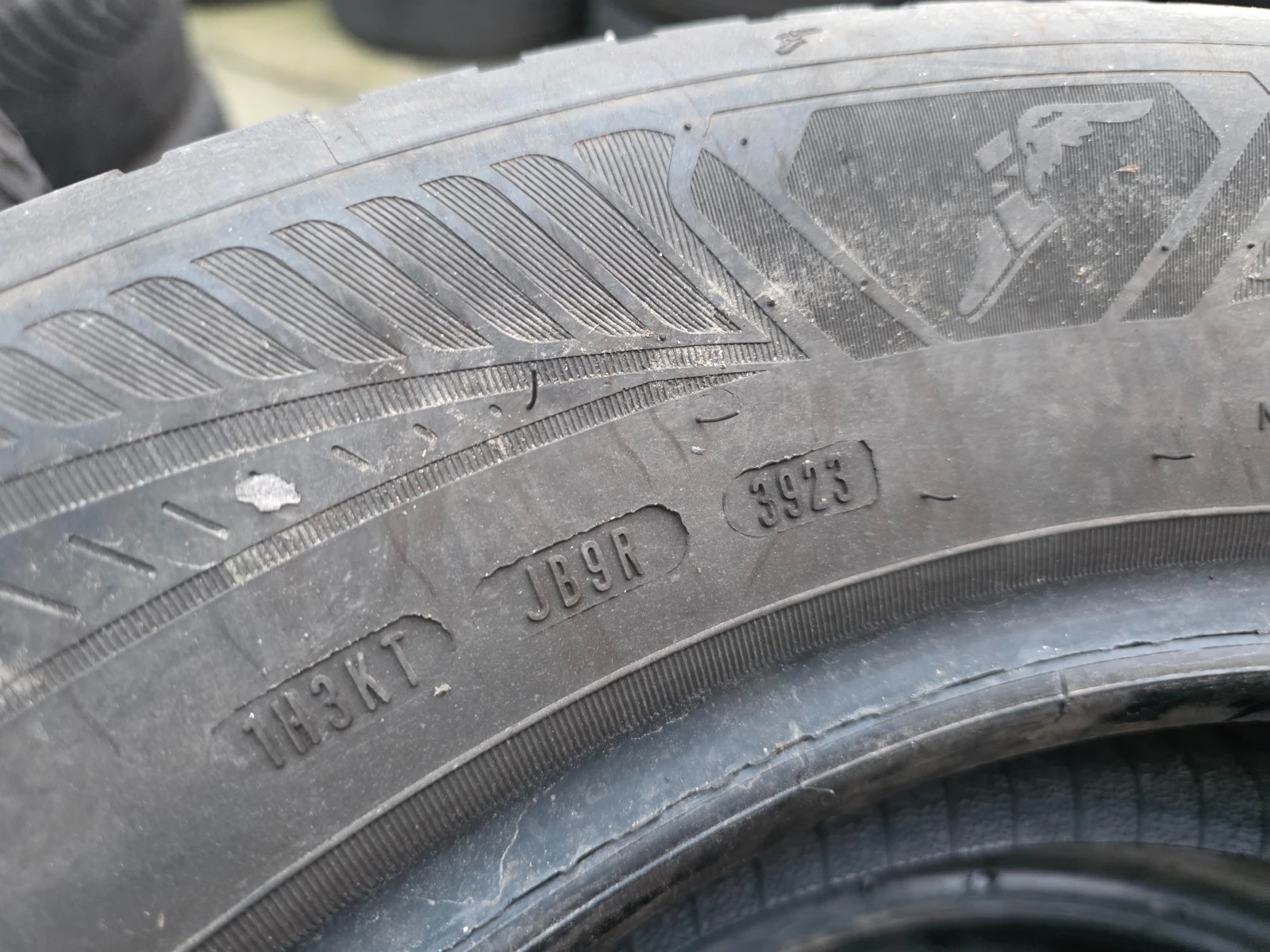 Гуми Всесезонни 215/60R17, снимка 10 - Гуми и джанти - 54734773