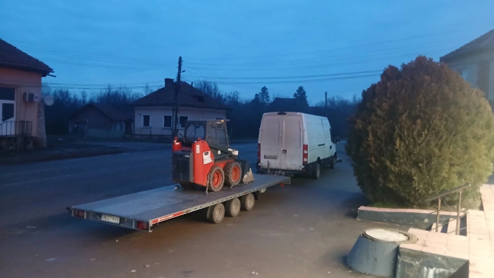 Пътна Помощ Транспортни услуги с Бус и Платформа , снимка 4 - Пътна помощ - 53892558