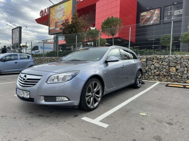 Opel Insignia, снимка 1 - Автомобили и джипове - 43079185