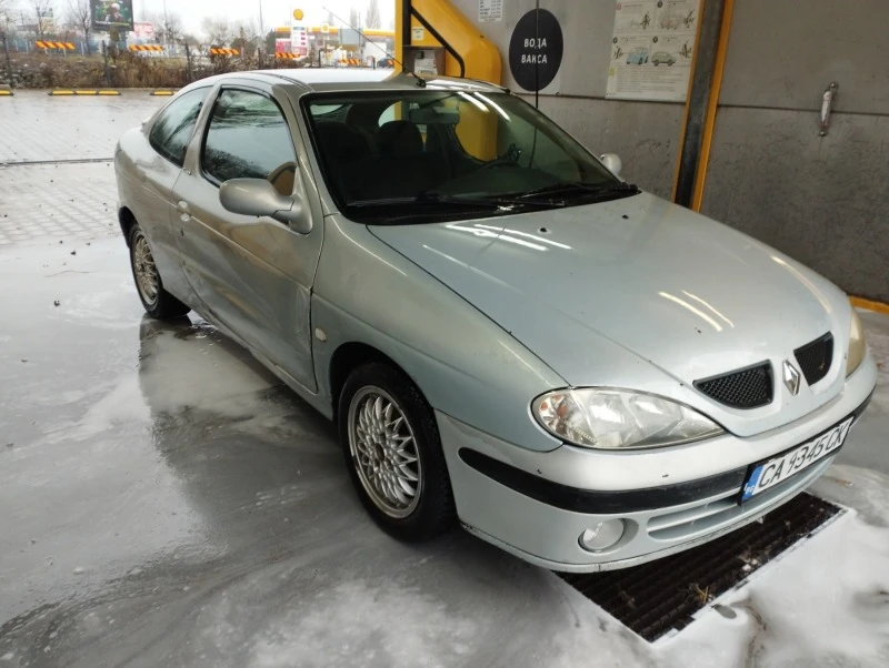 Renault Megane 1.9 dTi, снимка 4 - Автомобили и джипове - 45485862