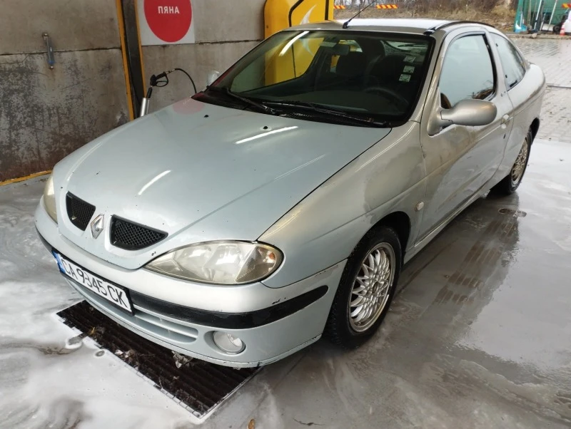 Renault Megane 1.9 dTi, снимка 1 - Автомобили и джипове - 45485862