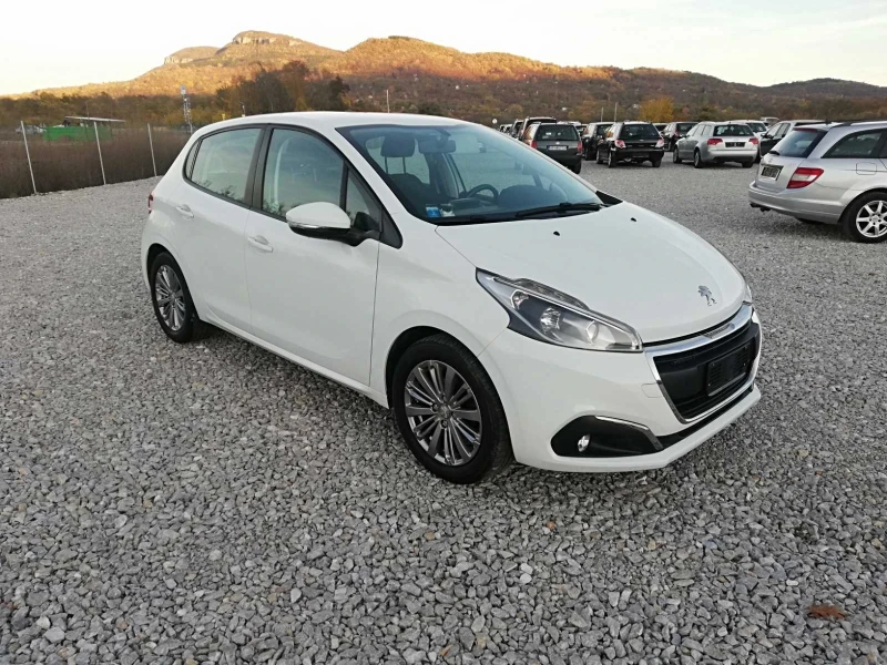 Peugeot 208 1.2i kli italia, снимка 3 - Автомобили и джипове - 47809366