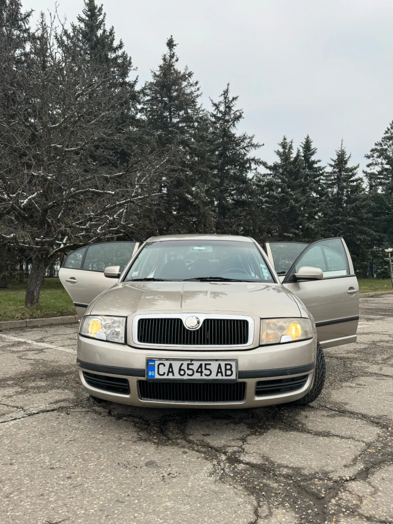 Skoda Superb 1.9TDI, снимка 6 - Автомобили и джипове - 48556311