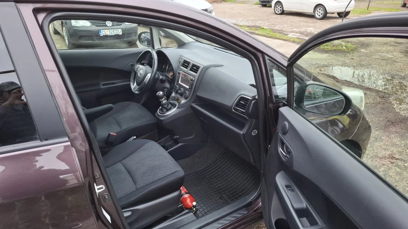 Toyota Verso S 6-Скорости, снимка 12 - Автомобили и джипове - 49750989