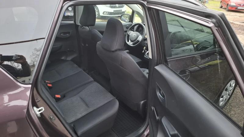 Toyota Verso S 6-Скорости, снимка 11 - Автомобили и джипове - 49750989