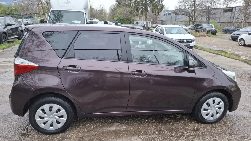 Toyota Verso S 6-Скорости, снимка 7 - Автомобили и джипове - 49750989