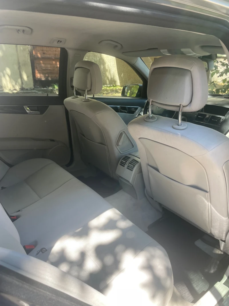 Mercedes-Benz C 220, снимка 6 - Автомобили и джипове - 52298034