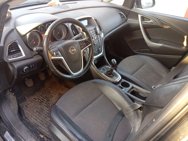 Opel Astra 1.7, снимка 2 - Автомобили и джипове - 52753279