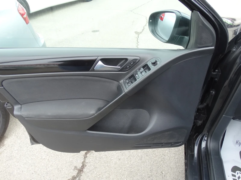 VW Golf 1.6 TDI EURO5B, снимка 7 - Автомобили и джипове - 53416253