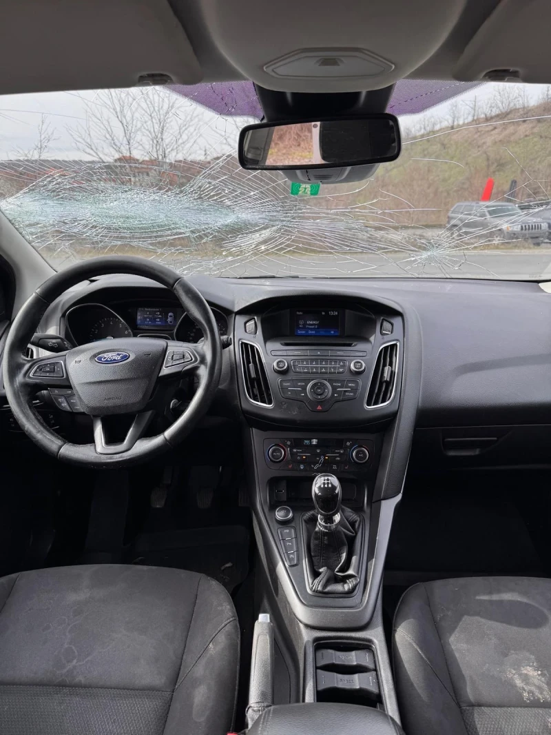 Ford Focus 1.0 EcoBoost, снимка 9 - Автомобили и джипове - 53458638