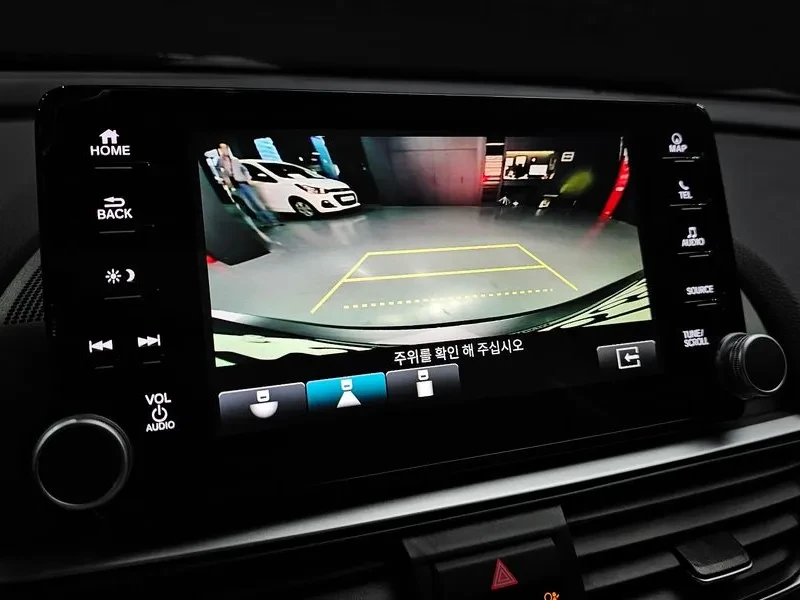 Honda Accord 10Th Generation 2.0 Hybrid Touring, снимка 14 - Автомобили и джипове - 55044894