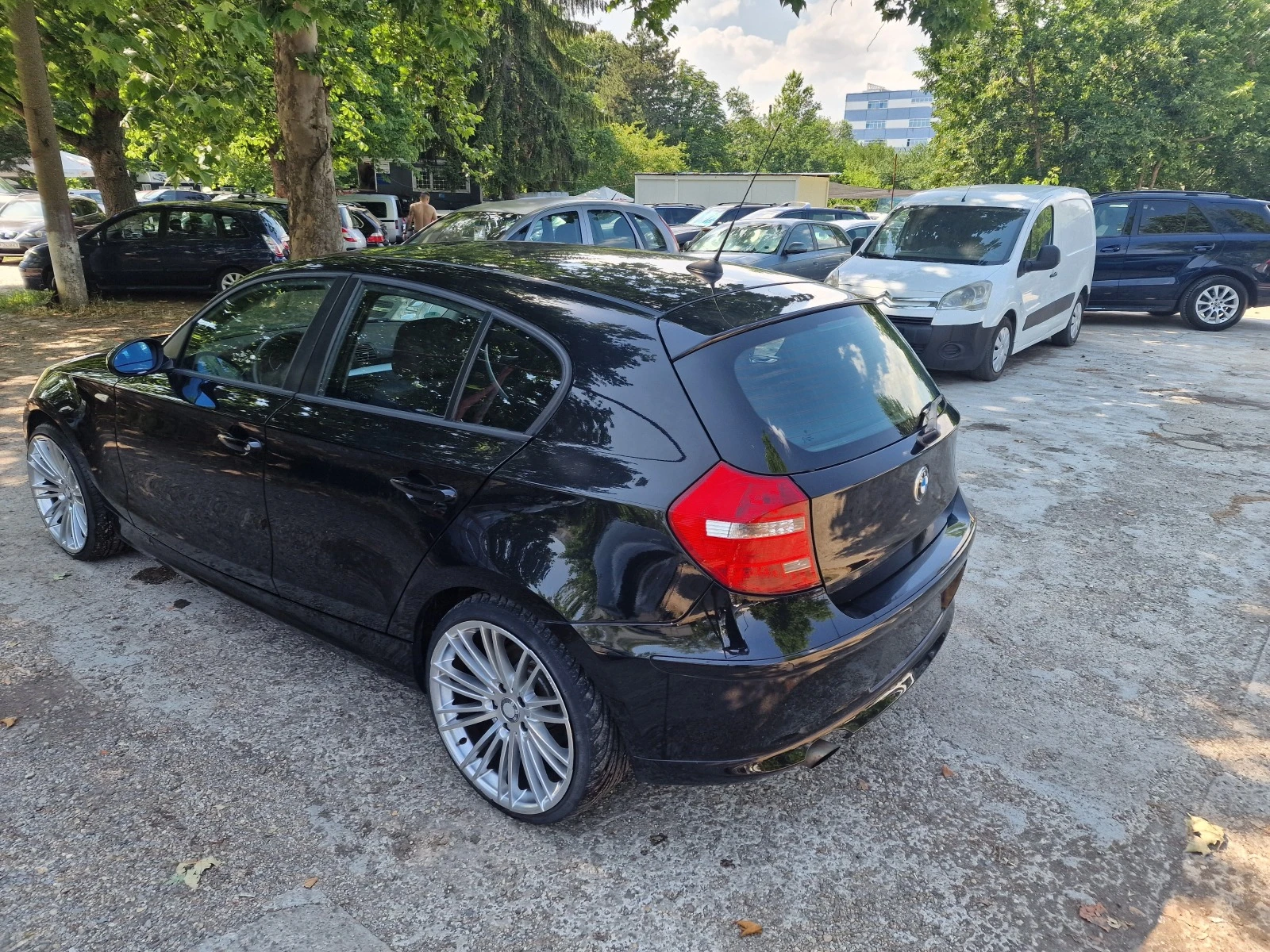 BMW 118 2.0i-FACELIFT - изображение 7