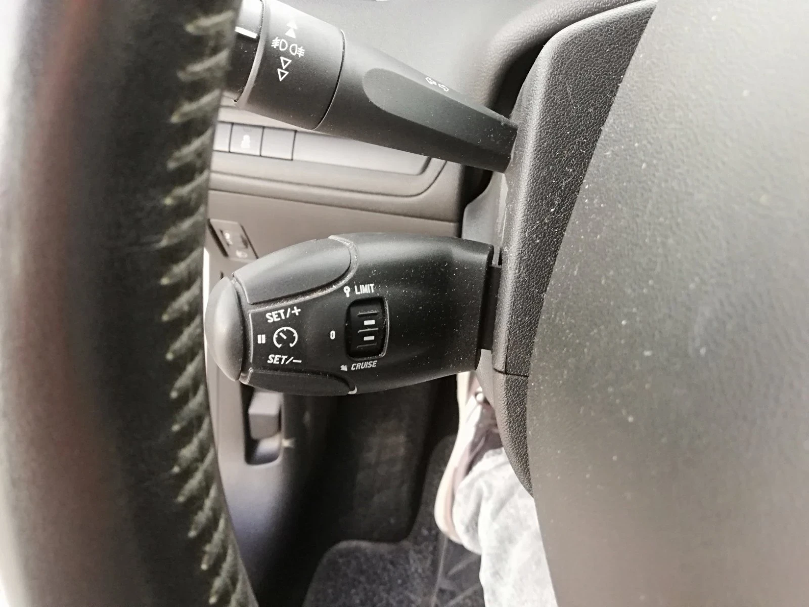 Peugeot 208 1.2i kli italia | Mobile.bg   14