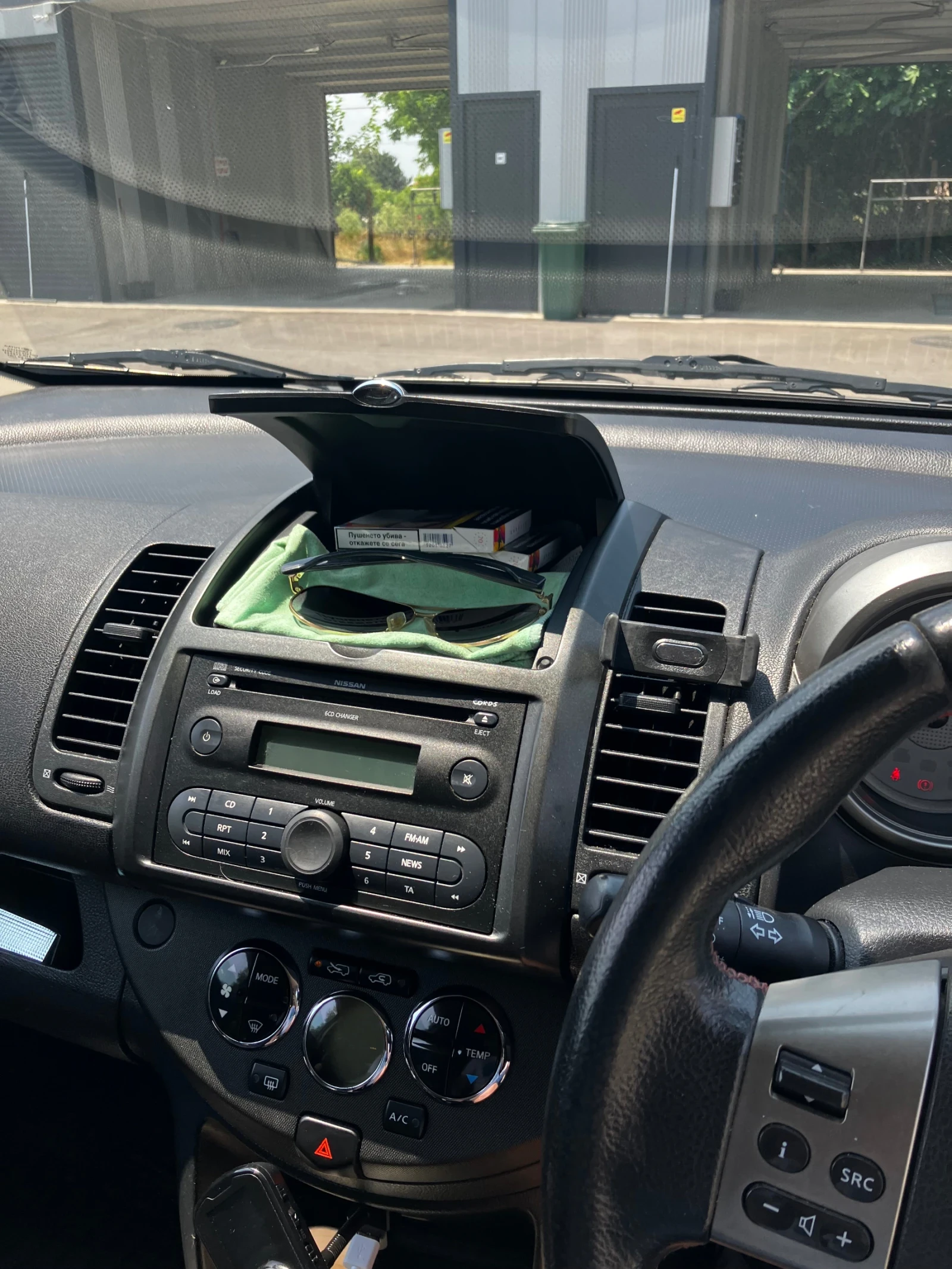Nissan Note 1.6i 16v s.v.e - изображение 8