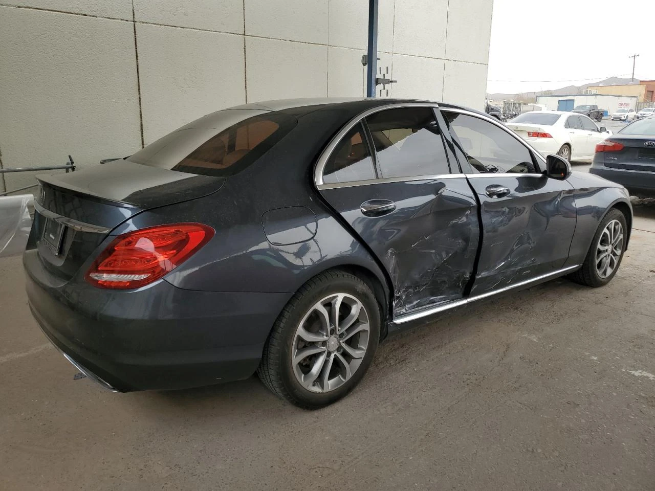 Mercedes-Benz C 300 4MATIC - изображение 3