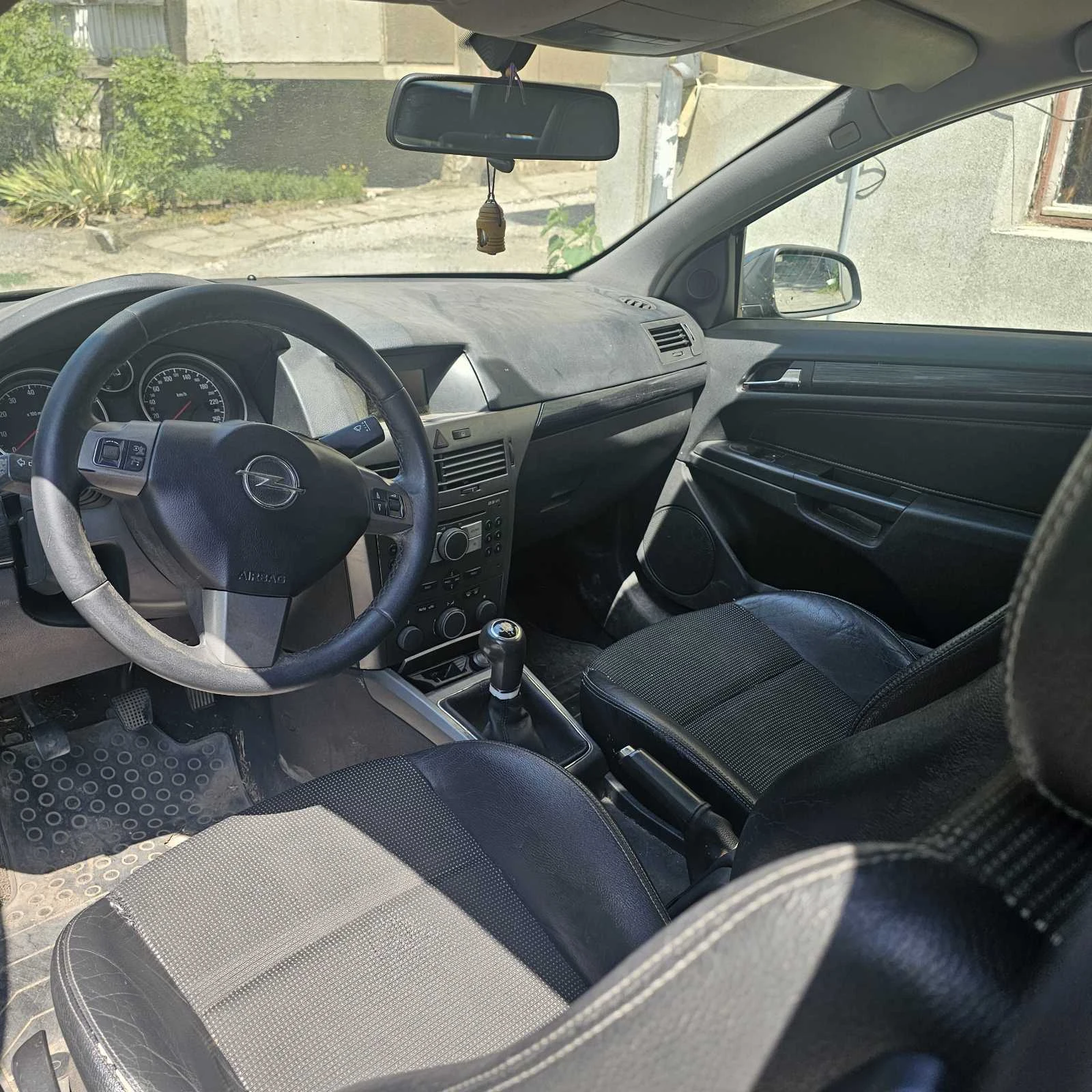 Opel Astra 1.6 - изображение 5