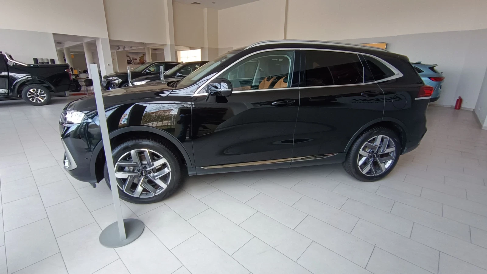 Wey 03 Luxury 4x4 PlugInHybrid 442 k.c. - изображение 4