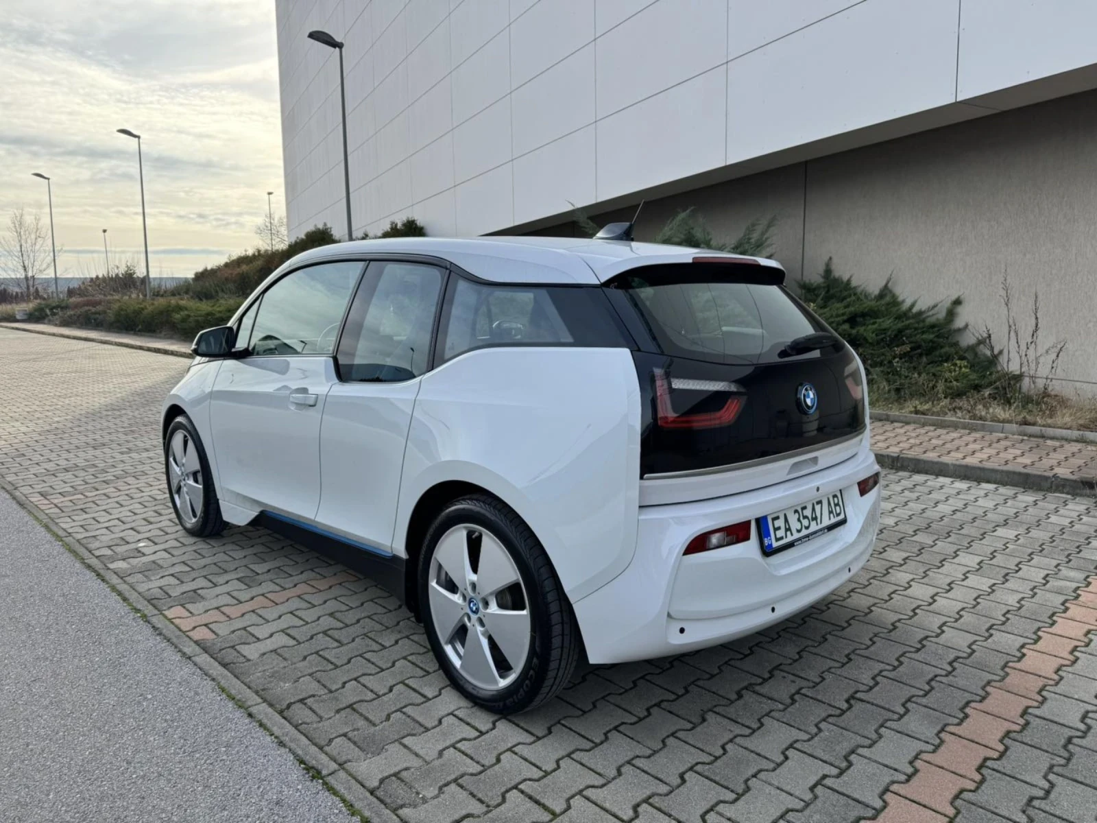 BMW i3 120Ah  - изображение 6