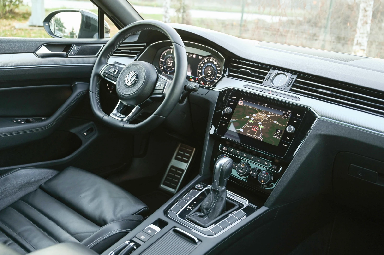 VW Passat 2.0TDI* R-LINE* DIGITAL* ������* Matrix* Germany | Mobile.bg � ����������� 7