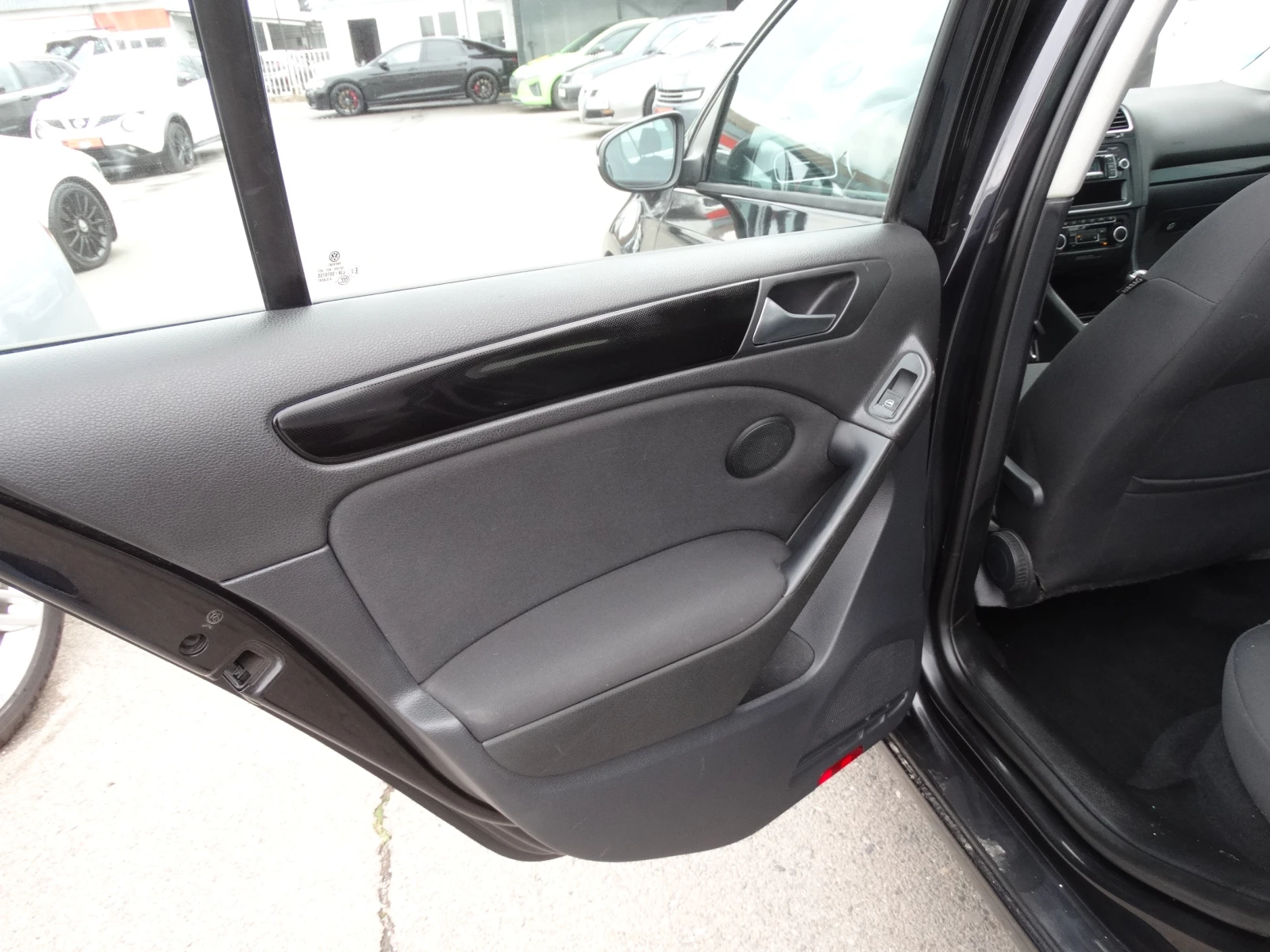 VW Golf 1.6 TDI EURO5B - изображение 10