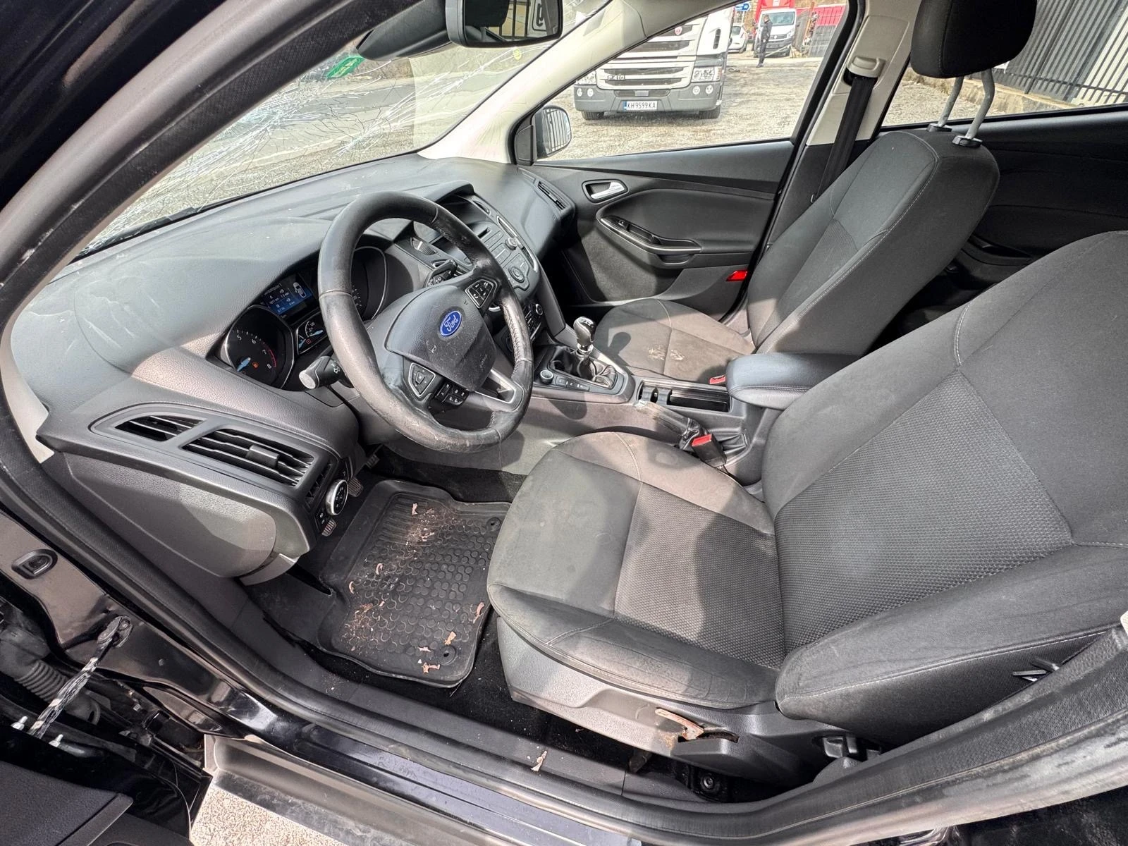 Ford Focus 1.0 EcoBoost, снимка 11 - Автомобили и джипове - 53458638