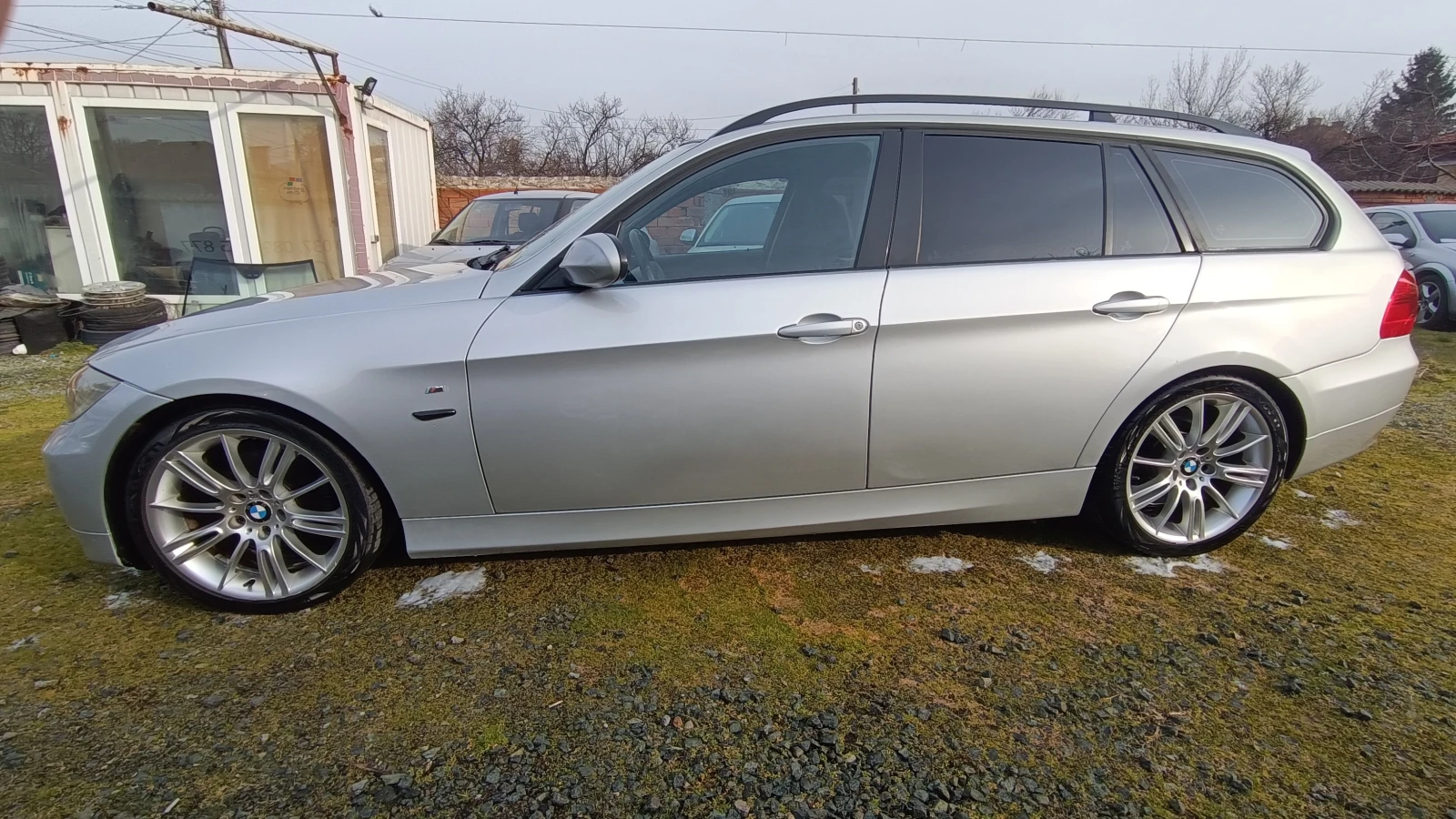 BMW 320 320d!!Панорама!!Нави!!Автомат!! - изображение 4