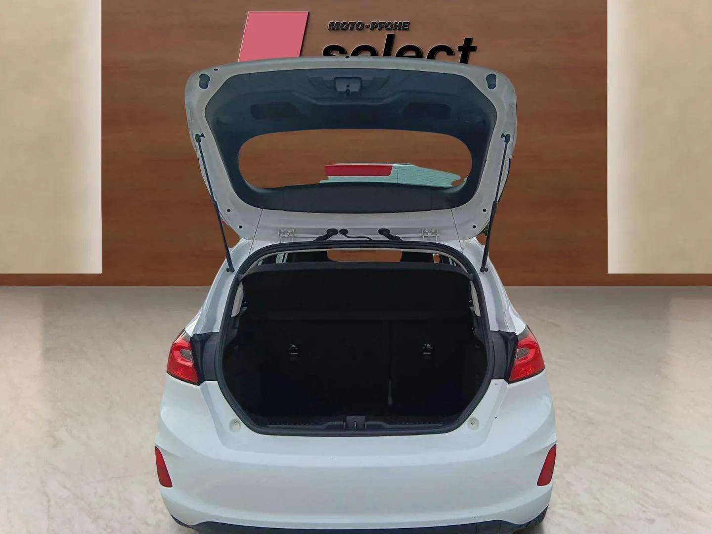 Ford Fiesta 1.1, снимка 12 - Автомобили и джипове - 53818888