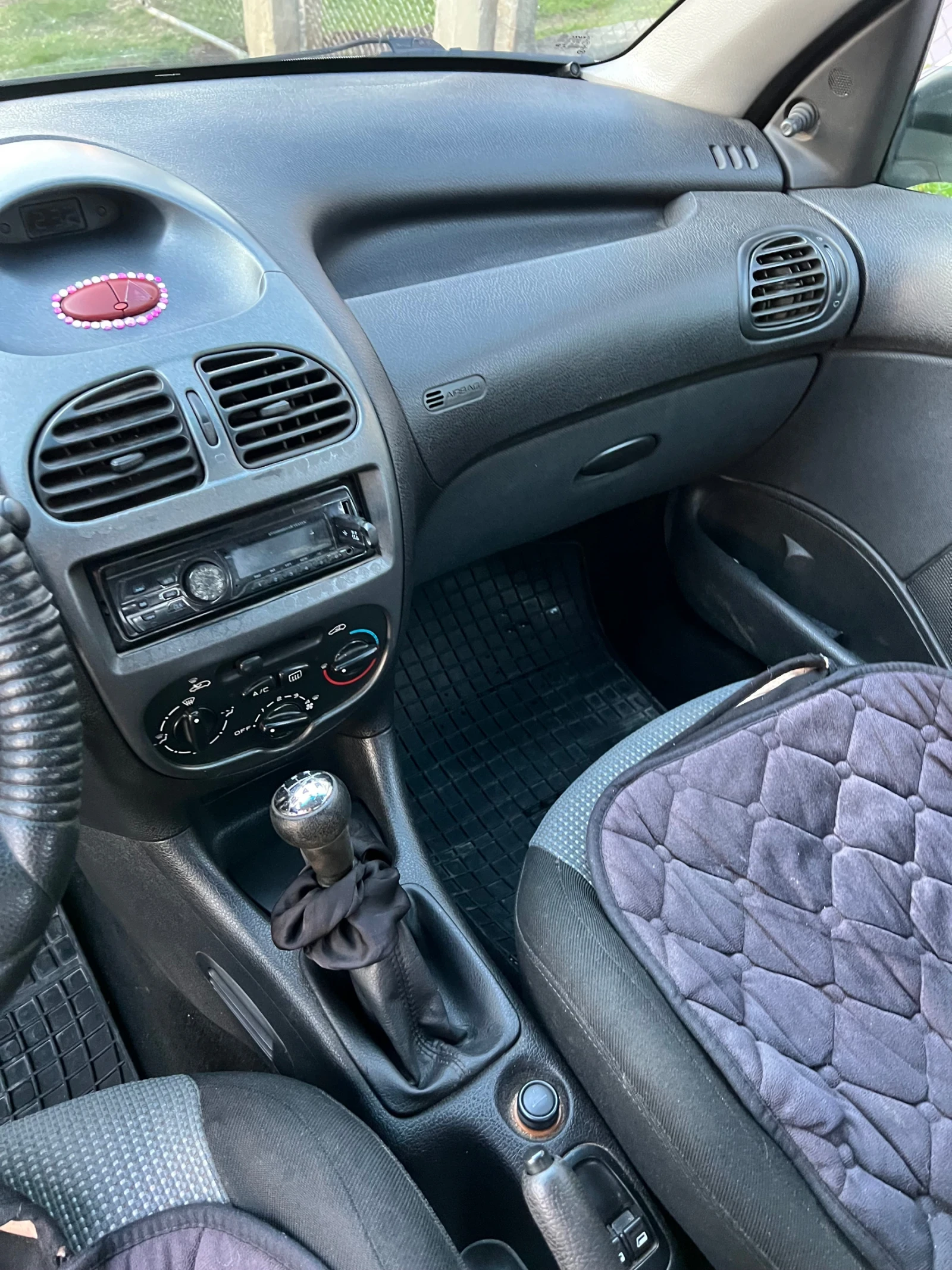 Peugeot 206 1.4hdi, снимка 8 - Автомобили и джипове - 53950568