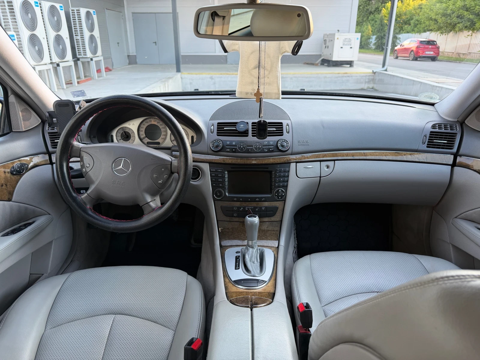 Mercedes-Benz E 280 Koja/Navi/parktronic/tempomat/xenon, снимка 9 - Автомобили и джипове - 54663096