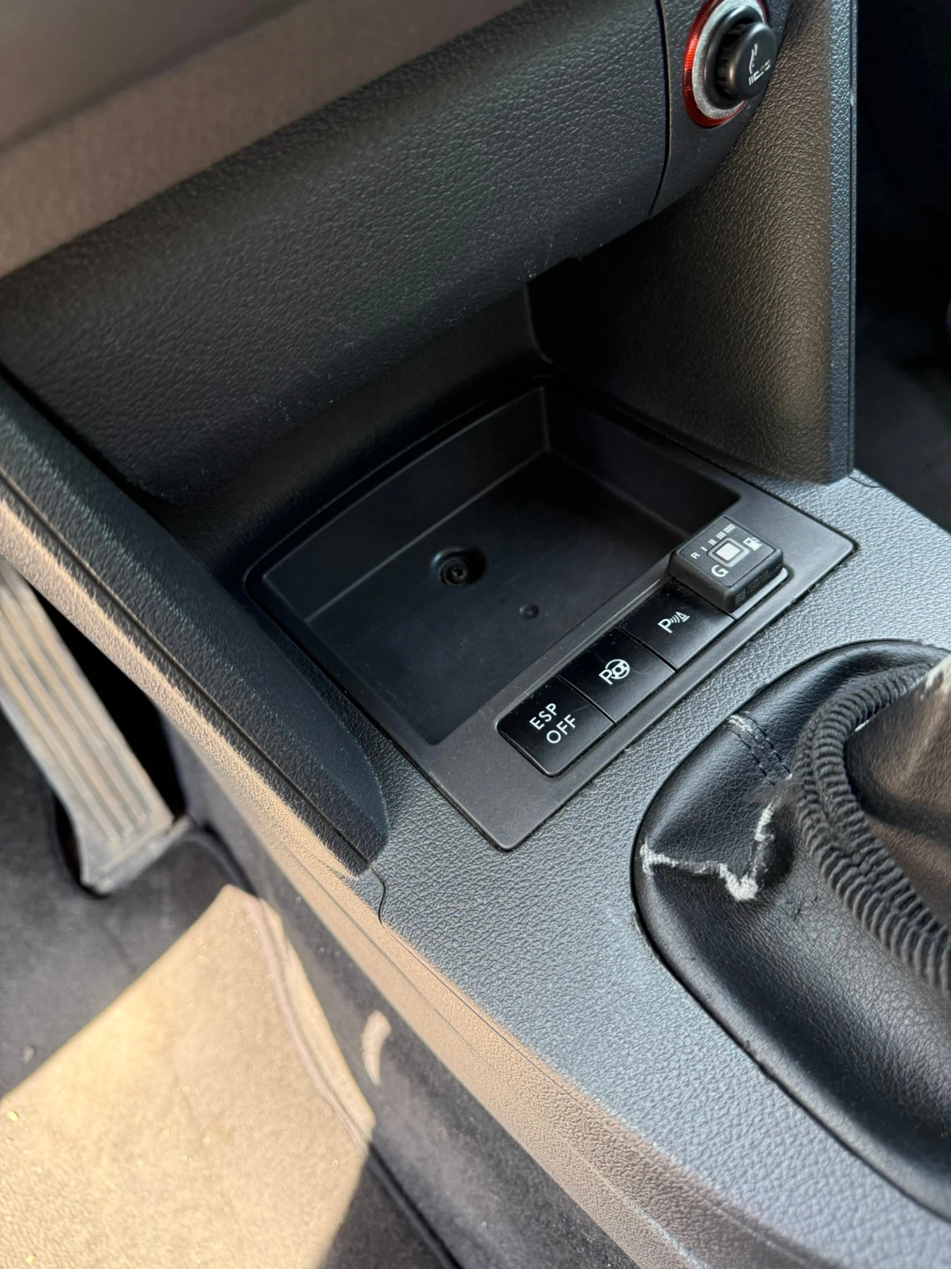 VW Touran, снимка 8 - Автомобили и джипове - 54739231