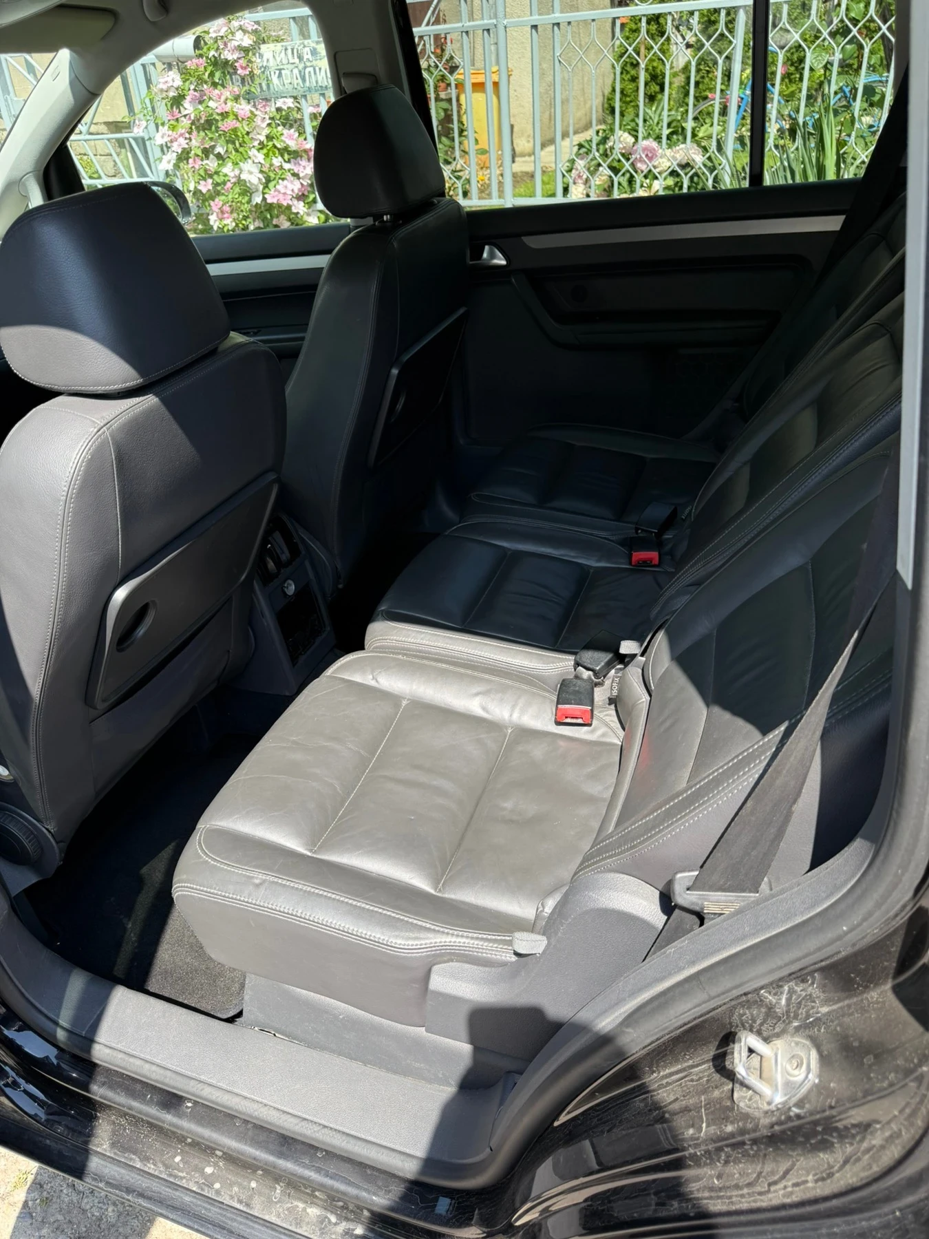 VW Touran, снимка 10 - Автомобили и джипове - 54739231