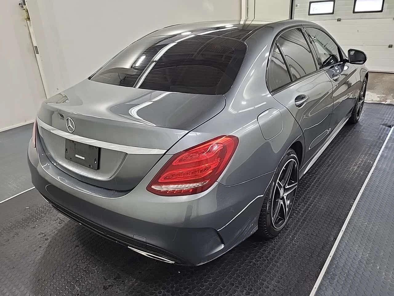 Mercedes-Benz C 300 CARFAX, снимка 3 - Автомобили и джипове - 54799656