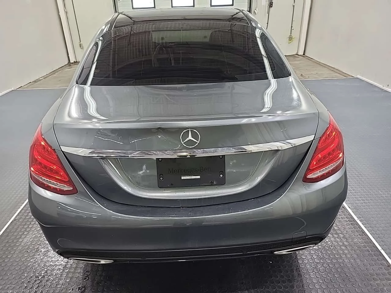 Mercedes-Benz C 300 CARFAX, снимка 17 - Автомобили и джипове - 54799656