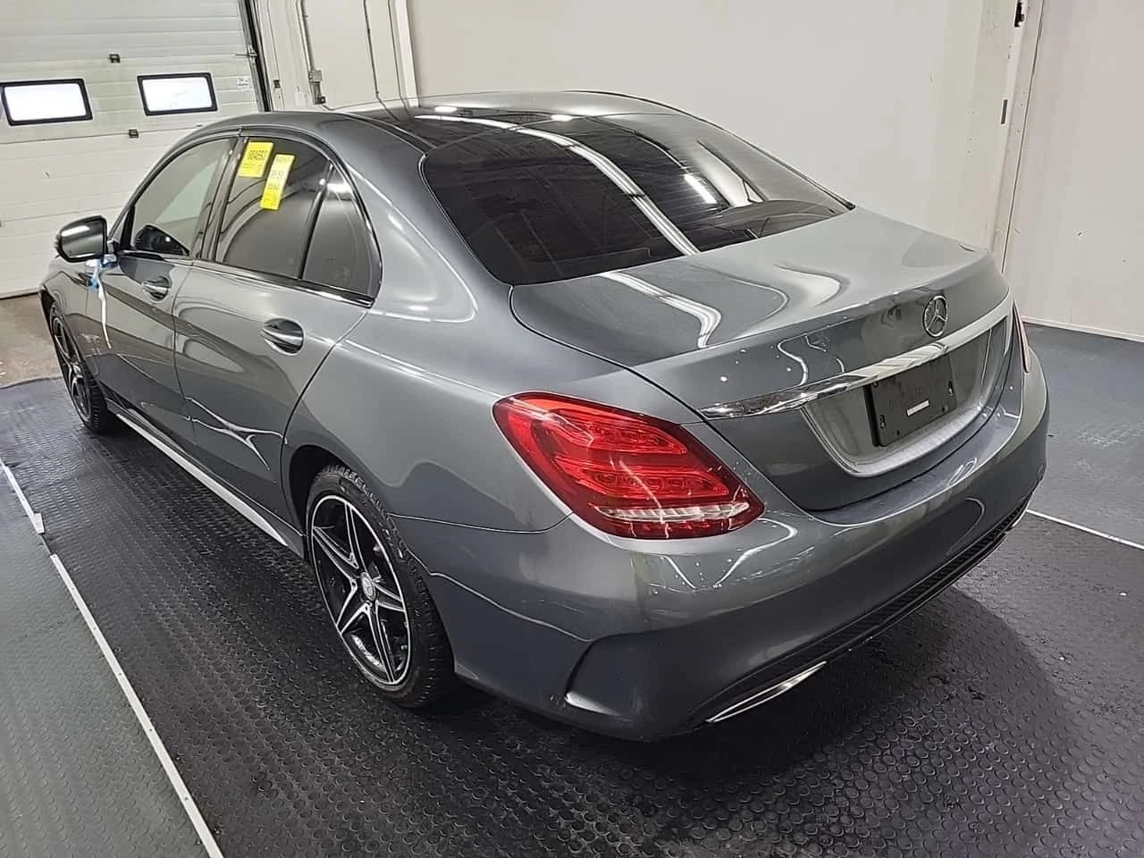 Mercedes-Benz C 300 CARFAX, снимка 4 - Автомобили и джипове - 54799656