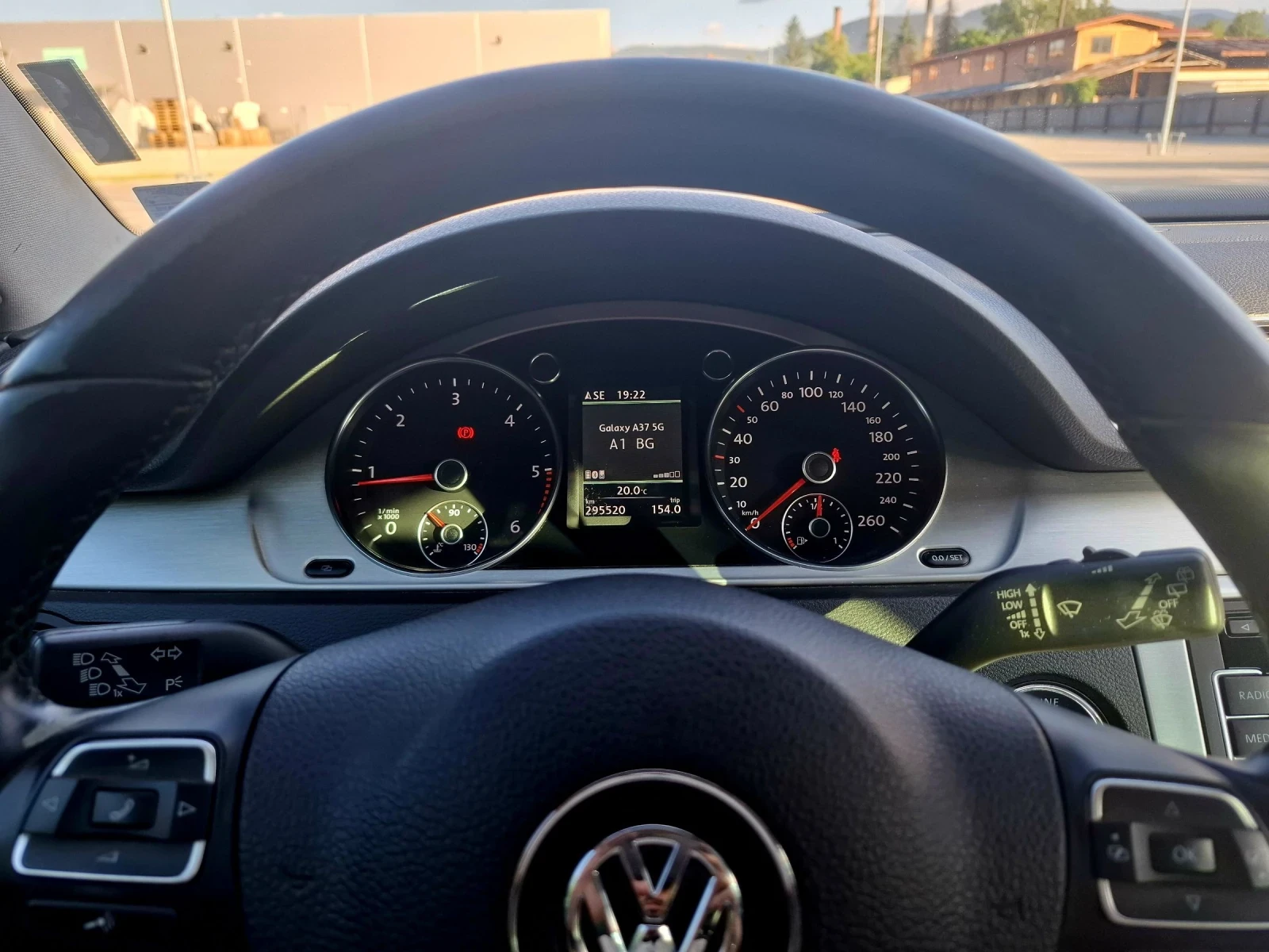 VW Passat, снимка 14 - Автомобили и джипове - 55039220