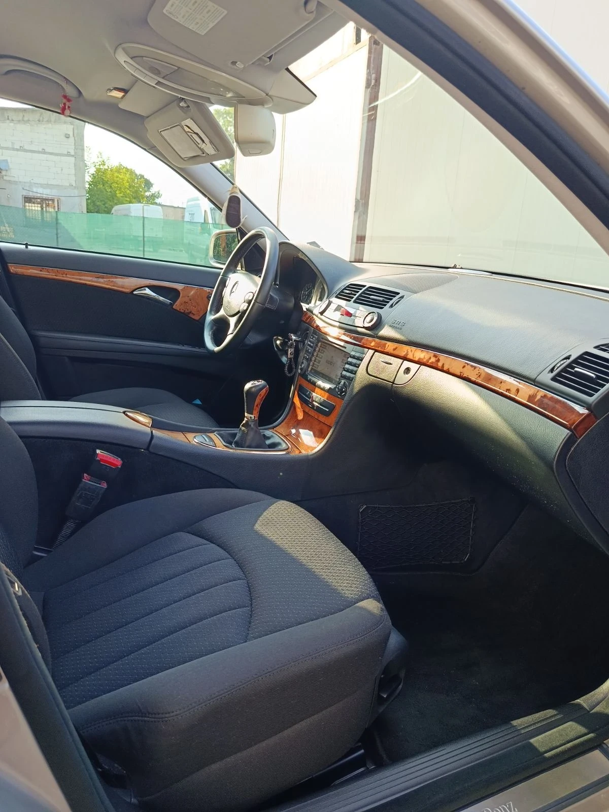 Mercedes-Benz 280, снимка 6 - Автомобили и джипове - 55754691