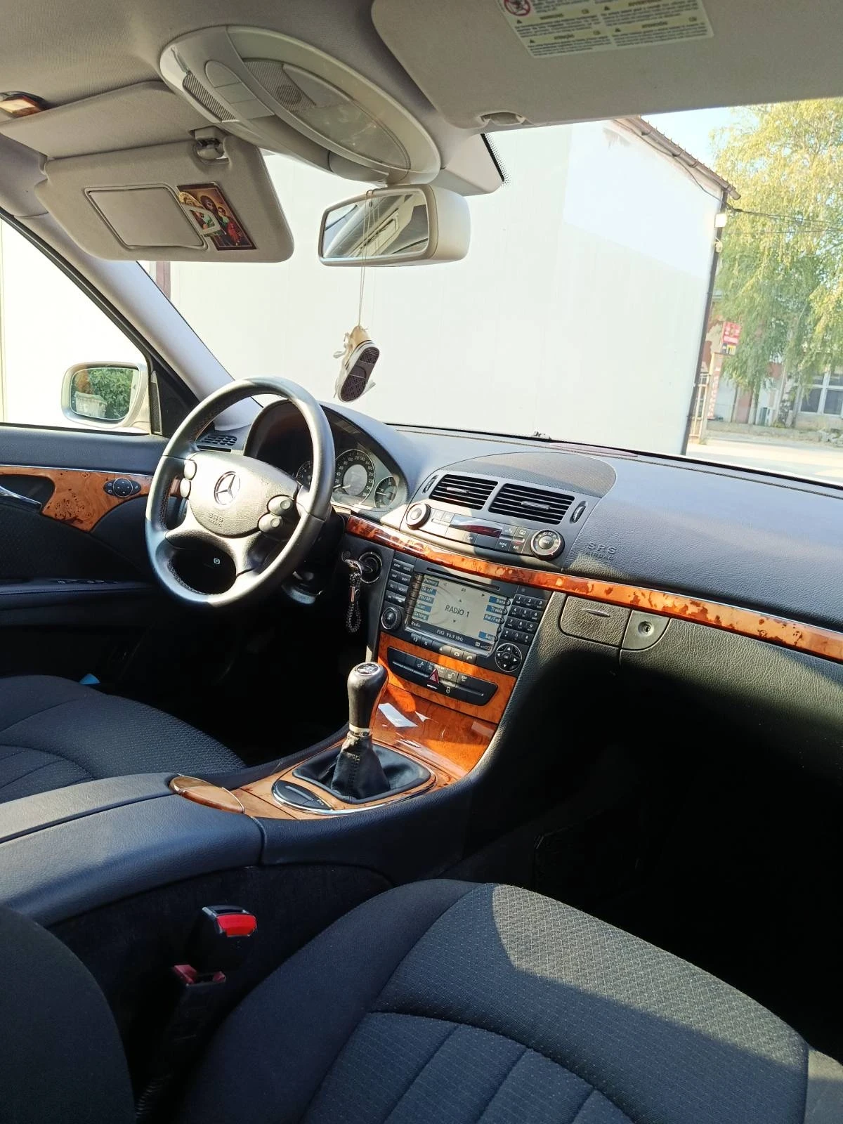 Mercedes-Benz 280, снимка 5 - Автомобили и джипове - 55754691