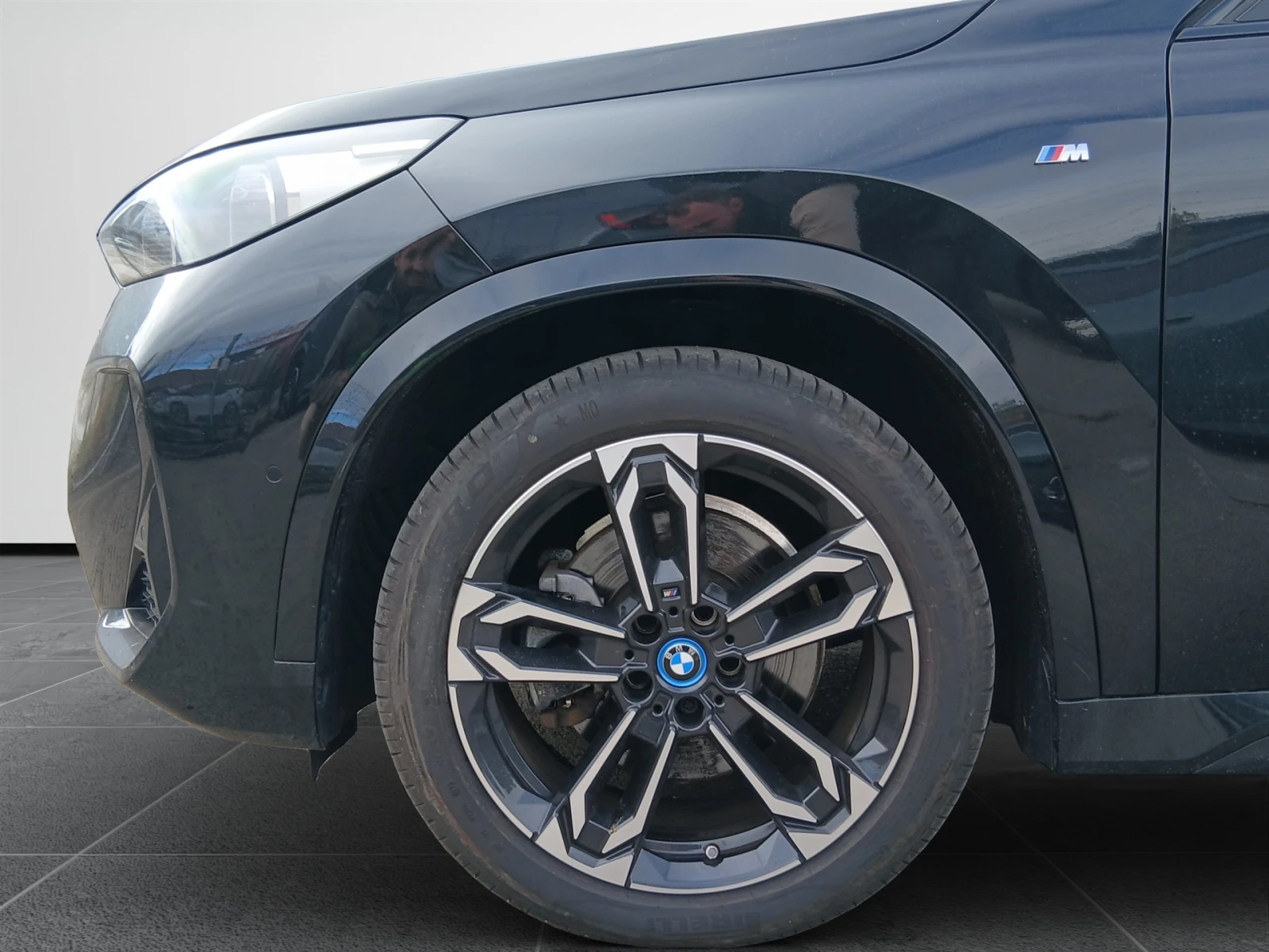 BMW iX1 xDrive30, снимка 5 - Автомобили и джипове - 56700948