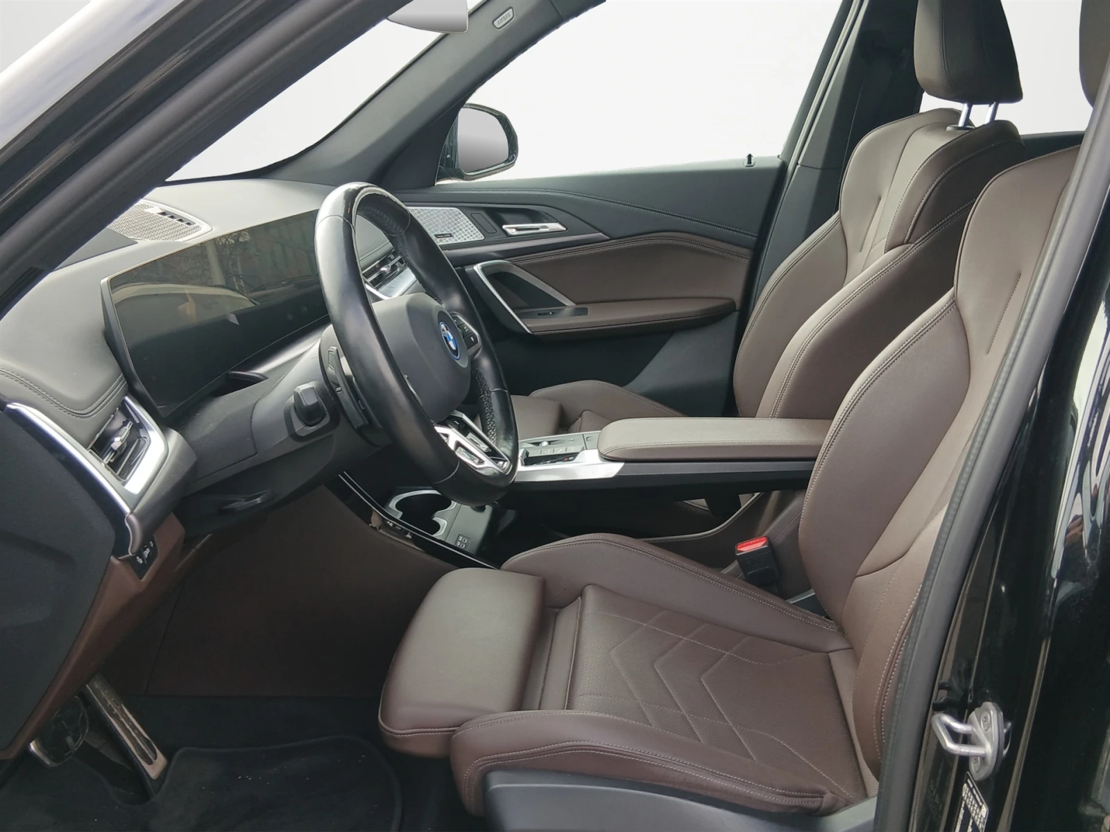 BMW iX1 xDrive30, снимка 6 - Автомобили и джипове - 56700948