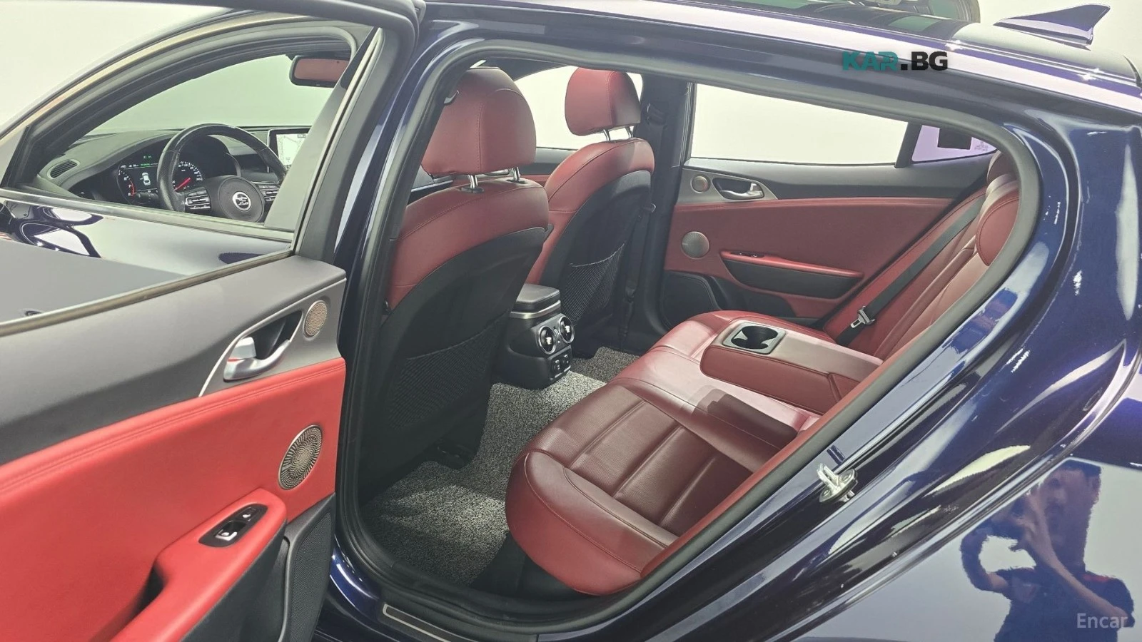 Kia Stinger 3.3 AWD GT | 360| HUD| VENTED S| BL SP| LANE AS, снимка 9 - Автомобили и джипове - 56086745