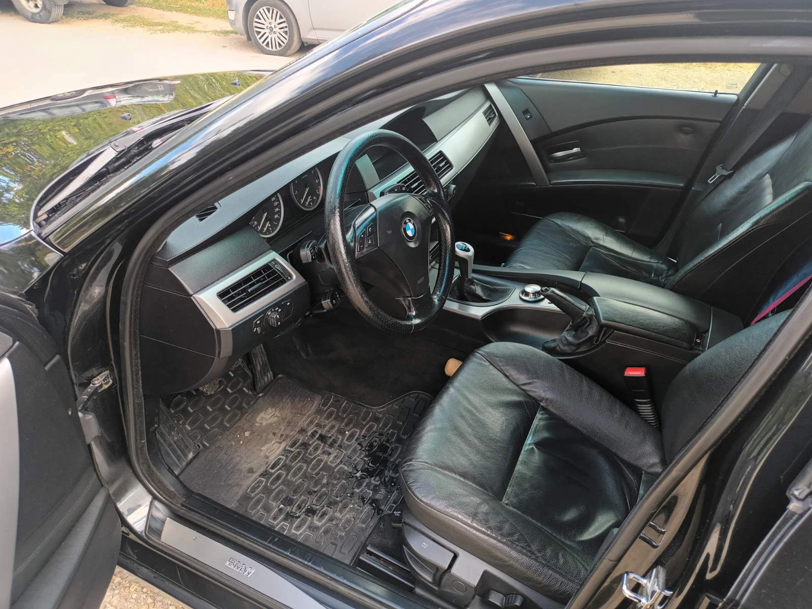 BMW 520, снимка 5 - Автомобили и джипове - 56213226