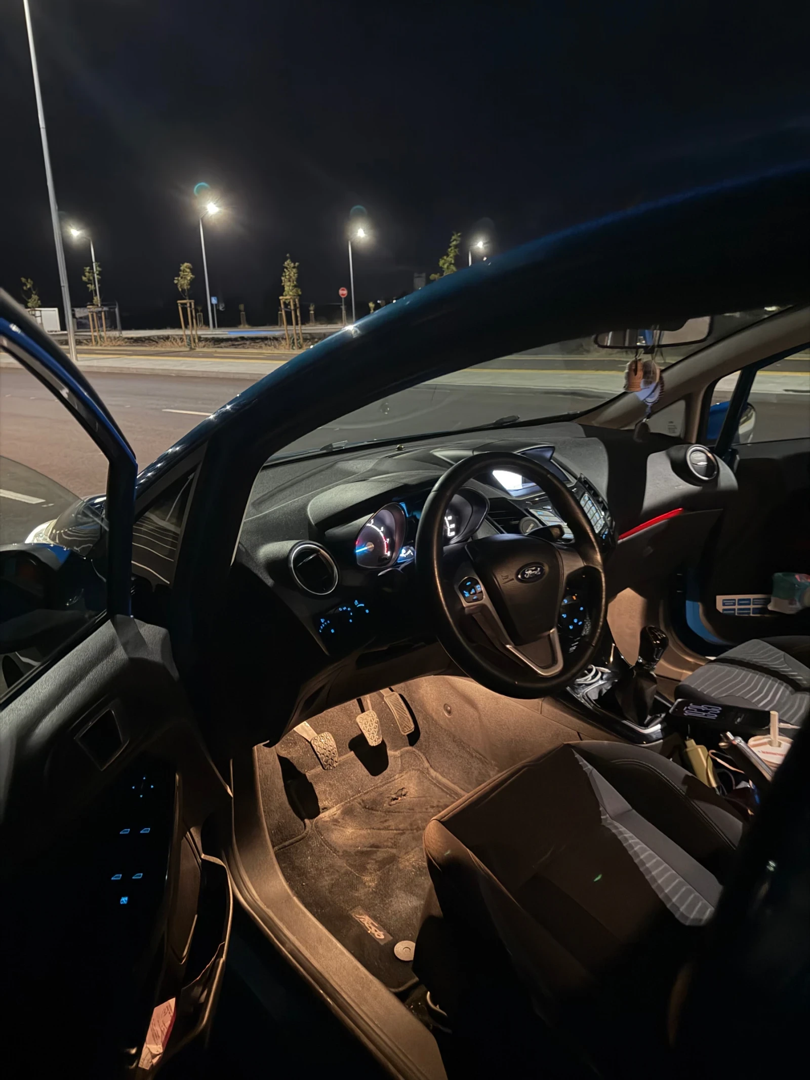 Ford Fiesta, снимка 9 - Автомобили и джипове - 56708064