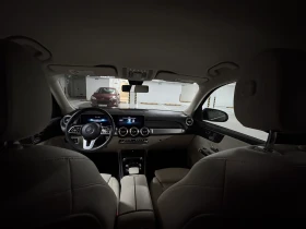     Mercedes-Benz GLB 250