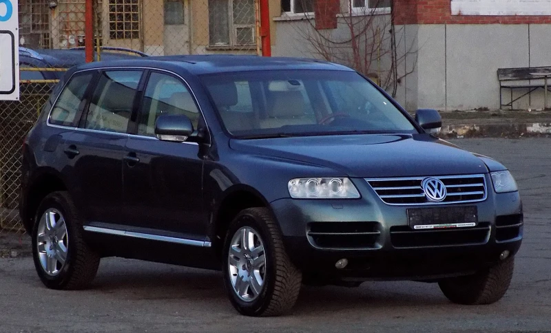 VW Touareg 3.2i/220к./КОЖА/NAVi/РЕАЛНИ КМ/ИТАЛИЯ, снимка 2 - Автомобили и джипове - 48633123