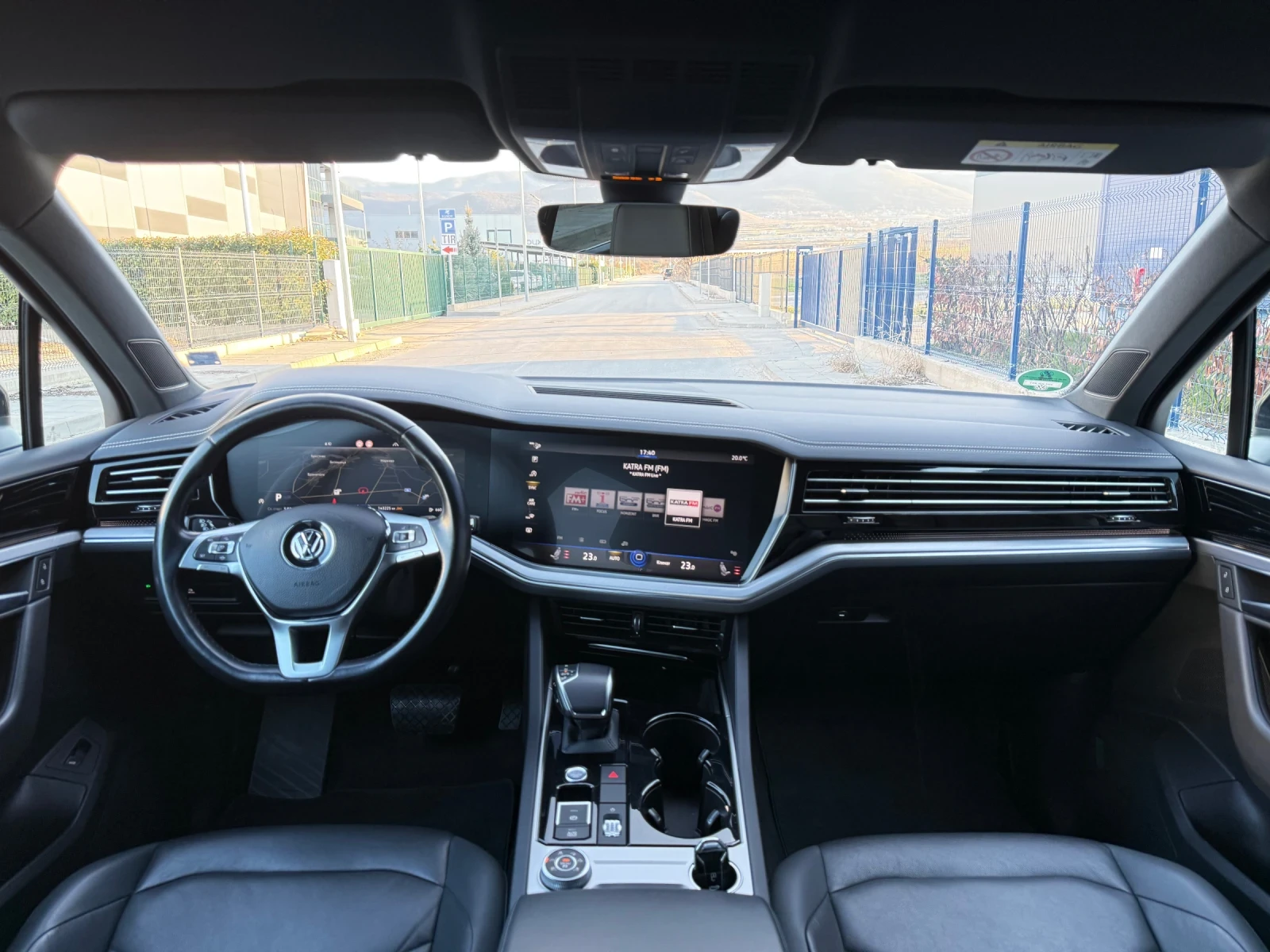 VW Touareg 3.0TDIV6 4MOTION/DIGITAL/DISTRONIC/ПОДГРЕВ/ИСТОРИЯ, снимка 8 - Автомобили и джипове - 53828040