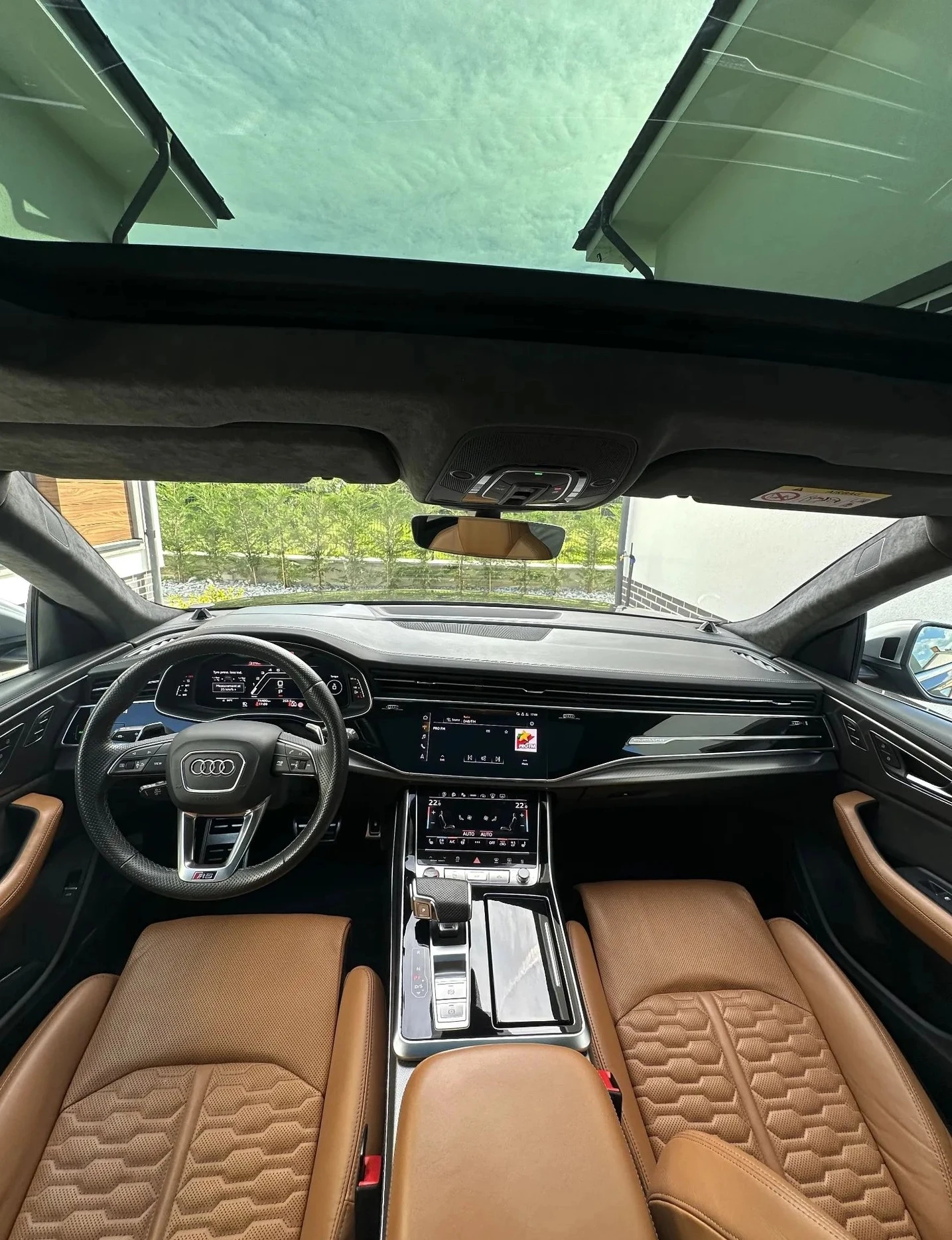 Audi RSQ8 Quattro 4.0, снимка 5 - Автомобили и джипове - 55888152