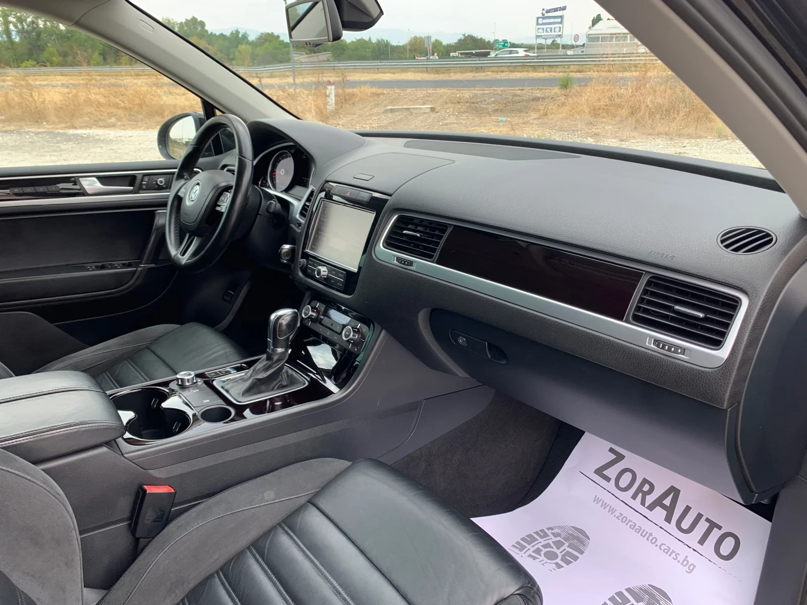 VW Touareg 3.0 V.6 TDI, снимка 6 - Автомобили и джипове - 56172118
