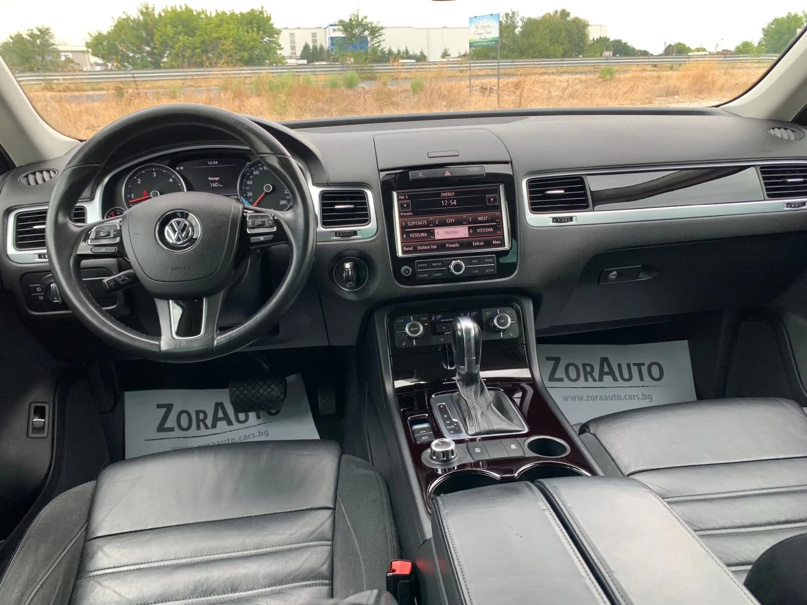 VW Touareg 3.0 V.6 TDI, снимка 8 - Автомобили и джипове - 56172118