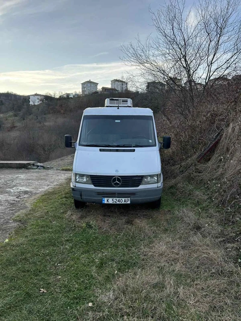 Mercedes-Benz Sprinter 208 2, 3D, снимка 2 - Бусове и автобуси - 47720892